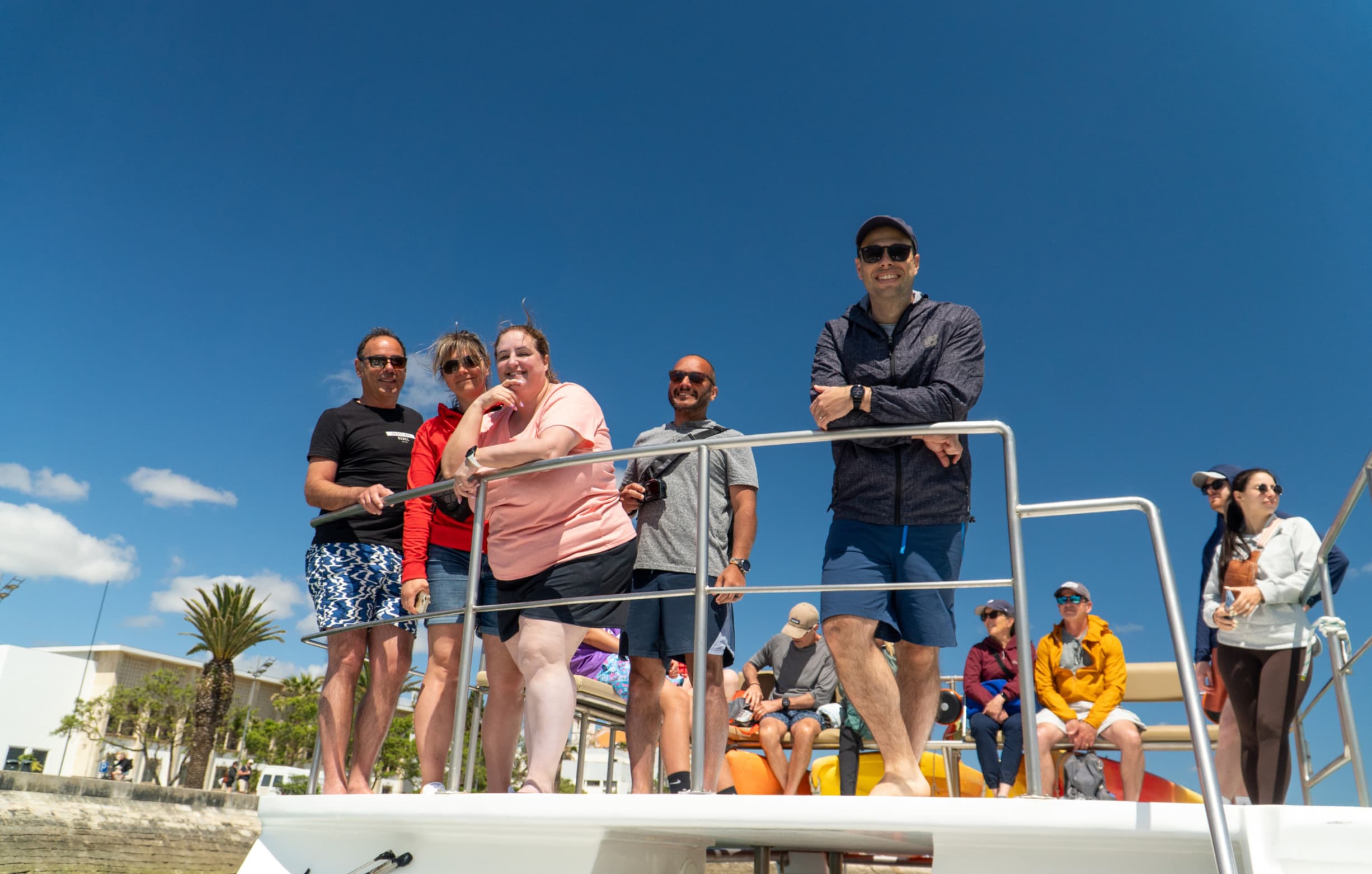 Kayak experience with crystal-clear waters in Ponta da Piedade